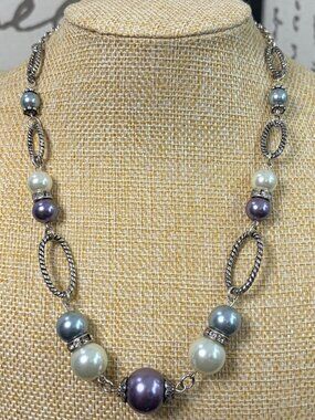 💜3/$12✨ y2k Chunky Lavender Blue White Faux Pearl Link Necklace Silver Vintage